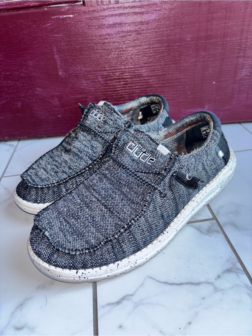 Hey Dude Men's Wally Stretch Sneaker - Charcoal Gray Knit